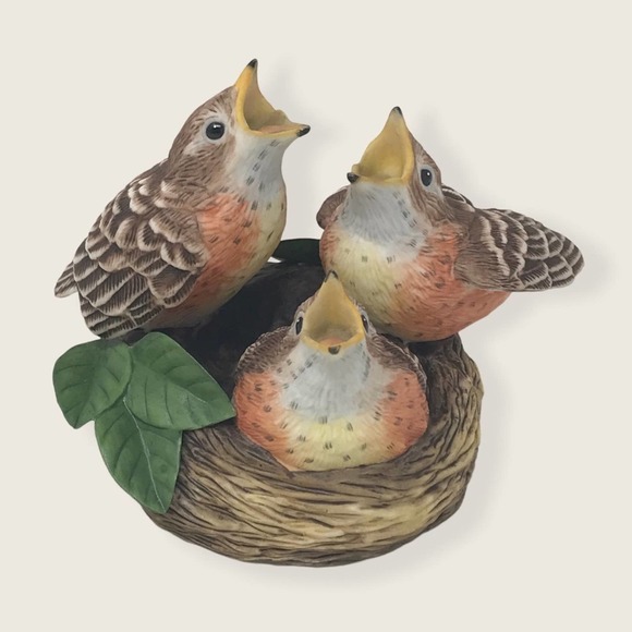 Franklin Mint Other - Feeding Time1986 Porcelain Figurine Baby Robins Franklin Mint